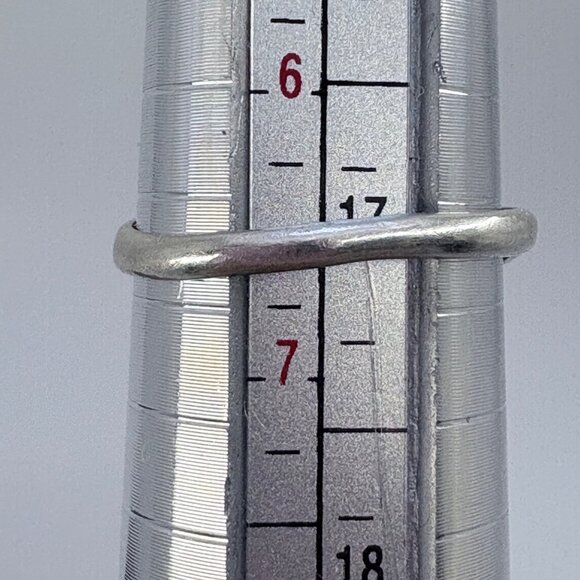 VTG Solid Sterling Silver 925 Dolphin Design Bypass Ring Size 6.5 - Picture 7 of 8